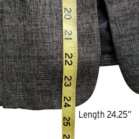 Le Suit Gray 3 Button Front Business Suit Skirt Set Size 4 - Picture 9 of 16